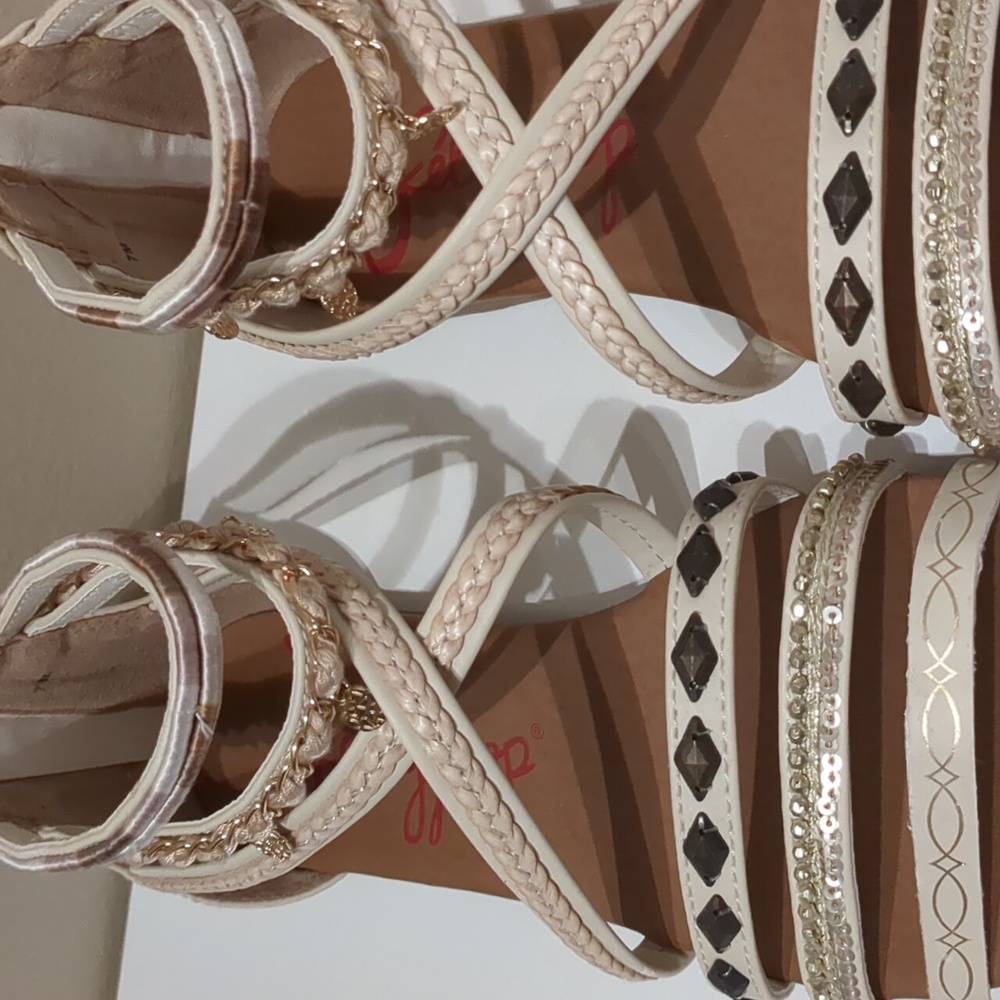 Women's Gladiator Sandals - Picture 4 of 4